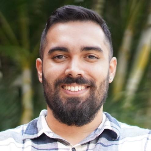 Portrait photo of Felix Maciel